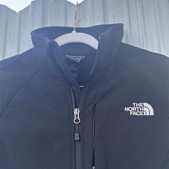 The North Face Black Women's Jacket - Picture 2 of 10